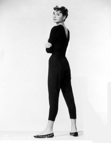 4.奥黛丽·赫本（Audrey Hepburn）的细腰