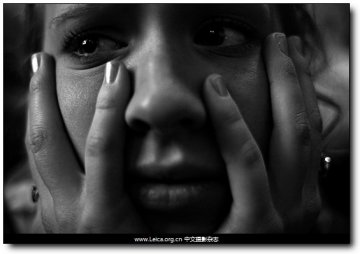摄影师跟拍一美国女孩从亲热到生子全过程