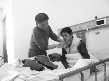 男子打工挣钱为前妻治病11年花费37万
