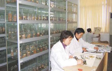 假药的“秘密”是这样被发现的--台州市食品药品监管局查处天蚕镇痛片添加化学品纪实