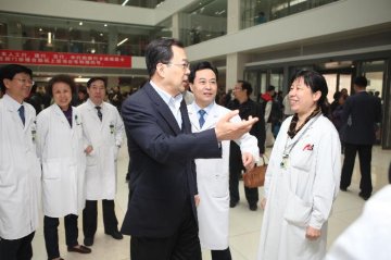 孙志刚副主任在北京部分公立医院调研