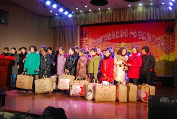 皖医弋矶山医院肾友迎舂联谊 200名血透患者齐欢唱