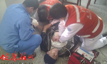北京急救中心成功救治一名呼吸心跳停止老人