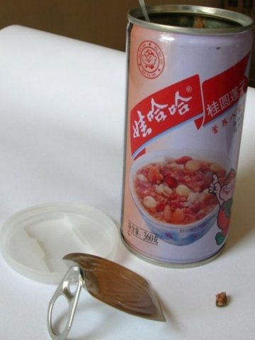 娃哈哈八宝粥吃出石子硌坏牙 商家：“以粥赔牙”