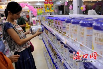 海口药店开卖奶粉 生意冷清市民不知情