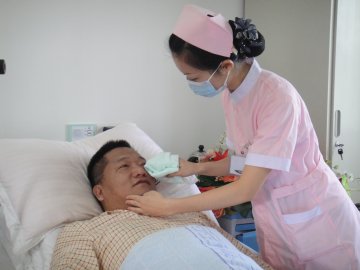 省农垦三亚医院设立“优质护理服务示范病区”