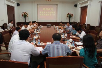 胡万进局长到市鼓楼医院调研