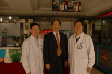 性学大师彭晓辉做客合肥九龙泌尿专科医院