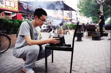 专业仪器监测结果：露天烧烤 PM2.5值近翻倍