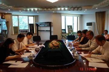 瑞士卫生国务秘书托马斯•则特纳访问我局