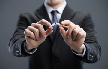 纽约宣布21岁以下禁止买烟 吸烟率大幅下降