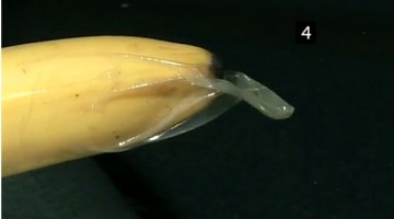 漂亮MM手把手教你戴避孕套