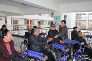 省荣康医院国际助残日看望慰问残疾军人