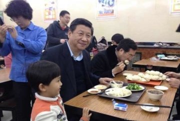中共领袖们吃过的“工作餐”