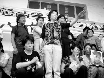 患者家属大闹医院 院方出动百人打死一名男子