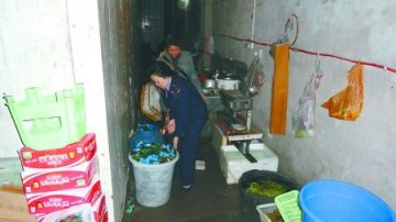 重庆黑作坊用烧碱泡毛肚 主要供应火锅店