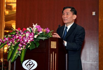附属一院王深明院长获评2009年度中山大学校友工作先进个人