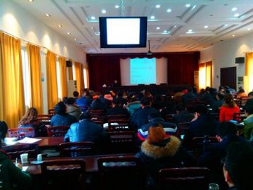 四川省广安市广安区党校举办艾滋病防治知识讲座