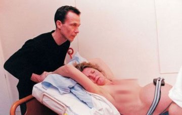 实拍丹麦孕妇水下分娩全过程