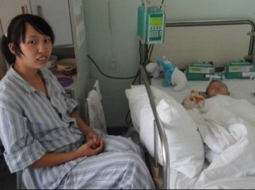 父亲割200克肝脏拯救重病女儿