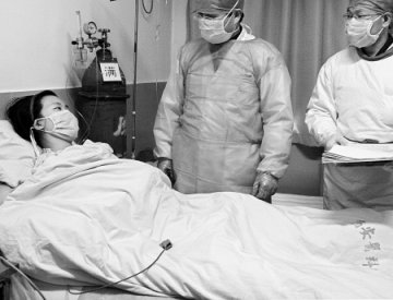 甲流孕妇诞下健康男婴 临产多家医院不接收