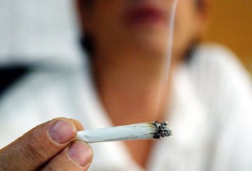误区3：吸毒不会增加肺癌风险