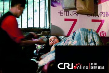 农妇挥刀自剖的幸与不幸都是一种痛