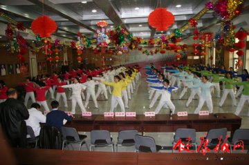 北京中医医院举行庆“三？八”女职工广播操比赛
