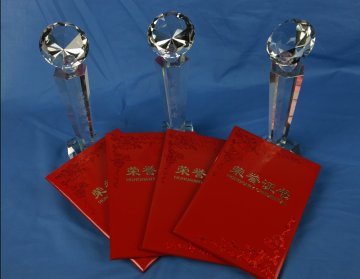 我校教师现代教育技术培训基地获江苏省优秀培训基地等多项表彰