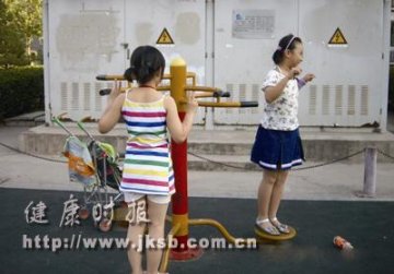 三种社区健身器最伤孩子