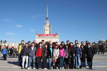 改水中心职工参观“科学发展 成就辉煌”大型图片展览
