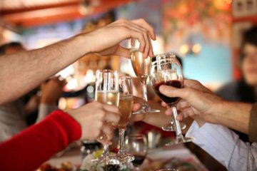 养生警惕：7类人切记不能喝酒 小心命丧酒中