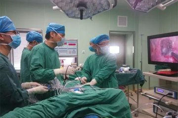 第184医院先进胸腔镜微创技术造福患者