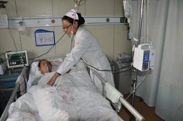 寻找身边的好医生系列报道之三十九：五心显真情