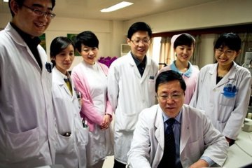 王宁利当选国际眼科科学院院士