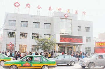 产妇欲住院分娩医生称没到时候 母子窒息死亡