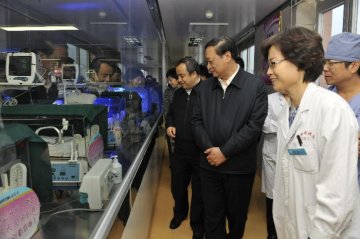 王国强副主任带队赴新疆维吾尔自治区开展《母婴保健法》等法律法规落实情况专项督查