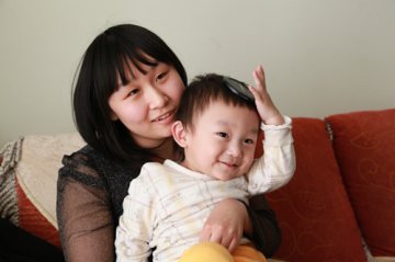 半脑女孩当妈妈了