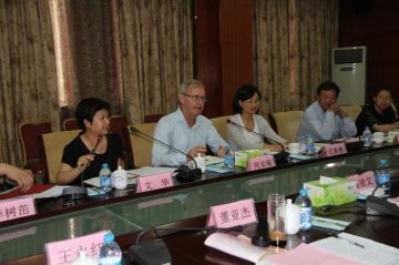 联合国人口基金驻华代表何安瑞一行督导第七周期性别平等子项目工作
