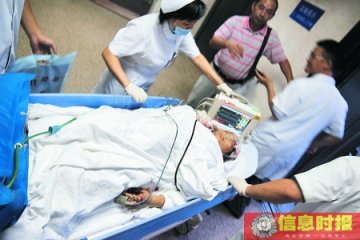 女白领被16层坠落玻璃窗砸成重伤