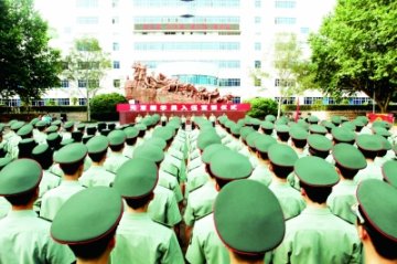 以核心价值引领发展--第四军医大学传承“两华精神”纪实