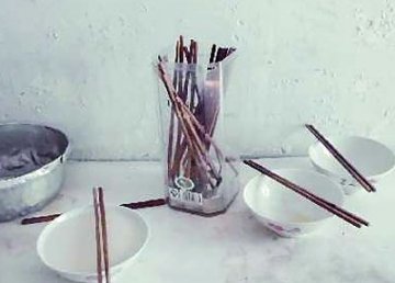 小吃店“消毒筷”简单包装伪消毒