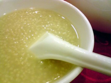 健康指南：睡前吃这些 安眠不发胖