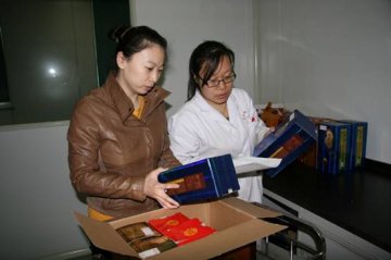 “三八”妇女节里的济南市疾控理化检验所女工