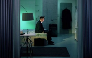 偷窥者的幻想：摄影师4年拍摄人类夜晚丑恶欲望