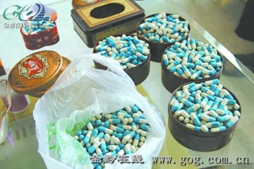 贵阳医药场所长期售卖空胶囊 药监称监管仍空白