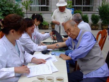 社区医疗进驻市军休一所