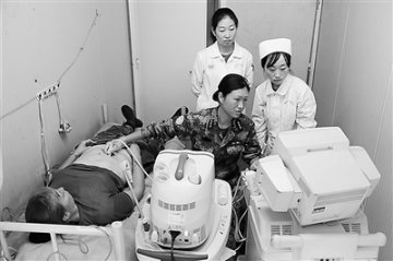 违和女军医胡文江：走出国门就是“中国名片”