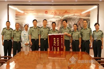爱心点燃生的希望 真情开启生命之路