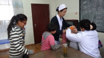 播撒爱心的种子，让爱与拉萨SOS儿童村孩子同行——西藏自治区第三医院走进拉萨SOS儿童村